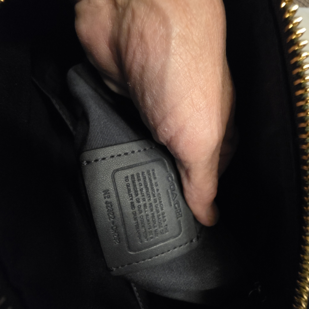 Coach GREEN Handbag with Gold Chain - Picture 12 of 16